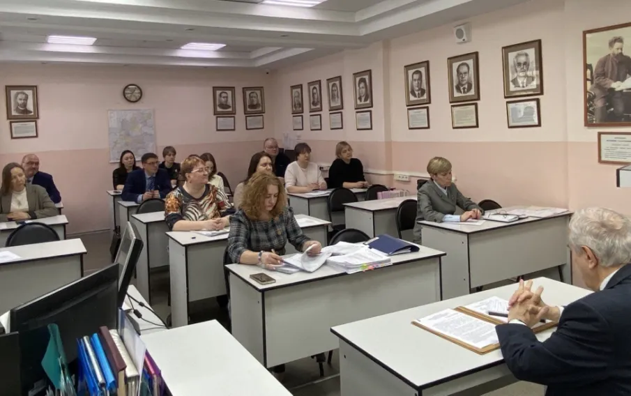 Состоялось совещание с руководителями ГКУ, подведомственных комитету по делам архивов